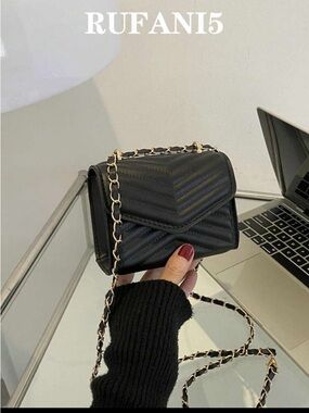 Black Quilted gold Chain Crossbody Bag small SHEIN brand new women